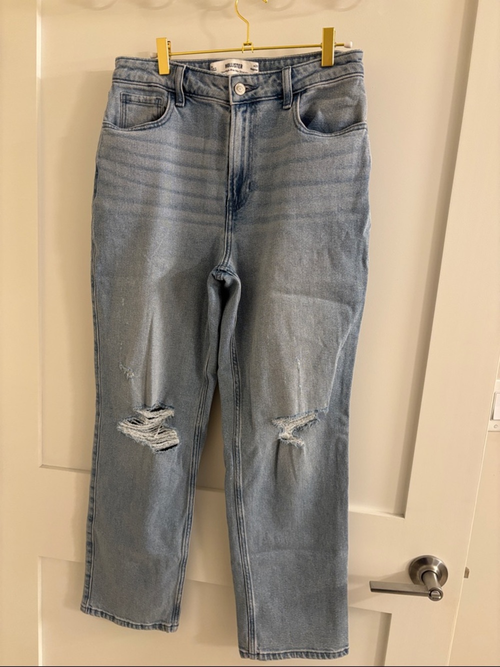 Hollister Light Blue Straight-Leg Distressed Jeans